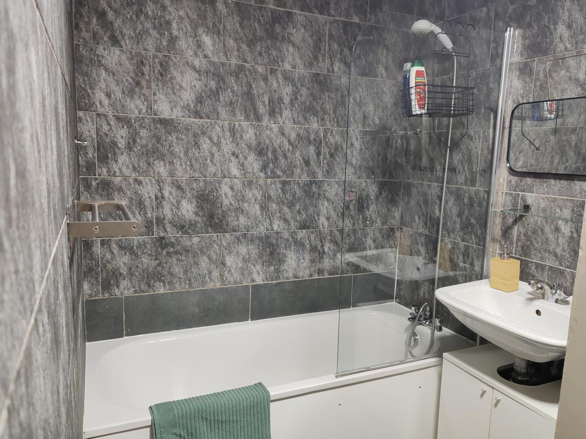 Two Bedroom In Queensway, W2, Appartamento Londra